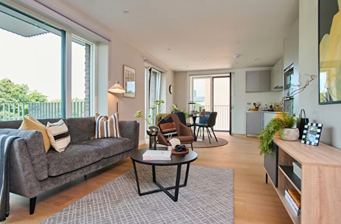 1 Bedroom Flat To Rent In Ferry Lane, Tottenham Hale, London, N17