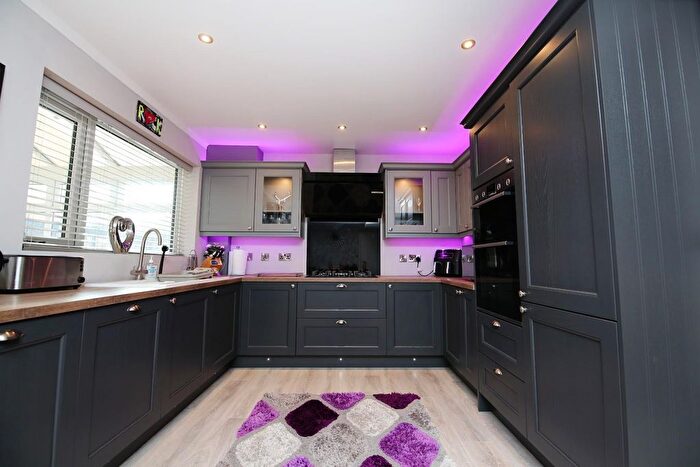 5 Bedroom Detached House For Sale In Sandpiper Drive, Uttoxeter, ST14