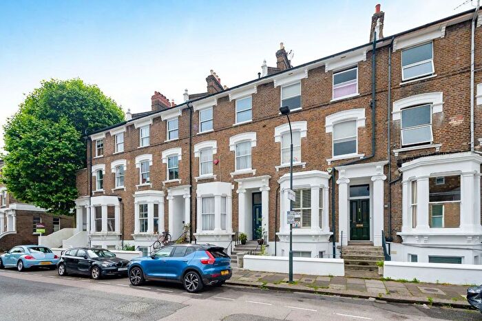 1 Bedroom Flat To Rent In Benbow Road, London, W6