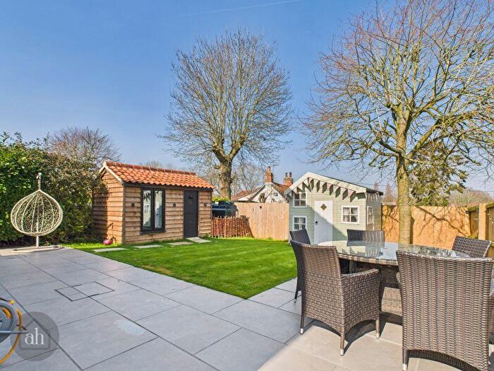 3 Bedroom Detached House For Sale In Boyden Close, Wickambrook, CB8