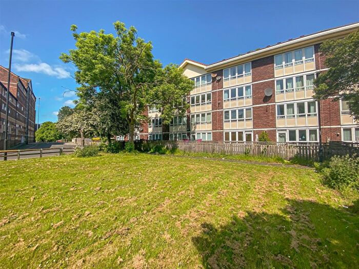 3 Bedroom Maisonette To Rent In Napier Street, Sandyford, Newcastle Upon Tyne, NE2