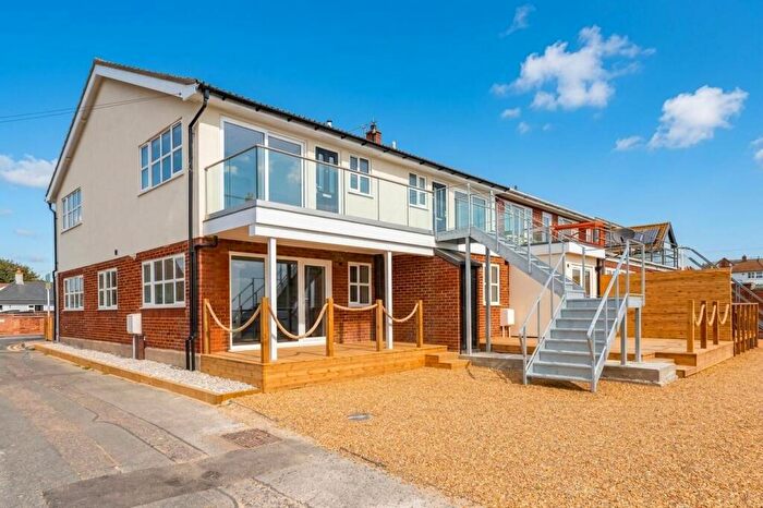 2 Bedroom Flat For Sale In Beach Road, Mundesley, NR11