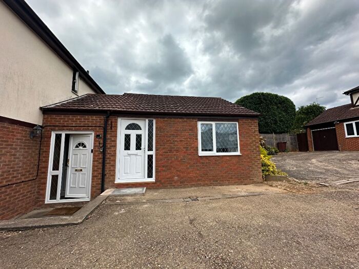 1 Bedroom Flat To Rent In Kimble Close, Northampton, NN4