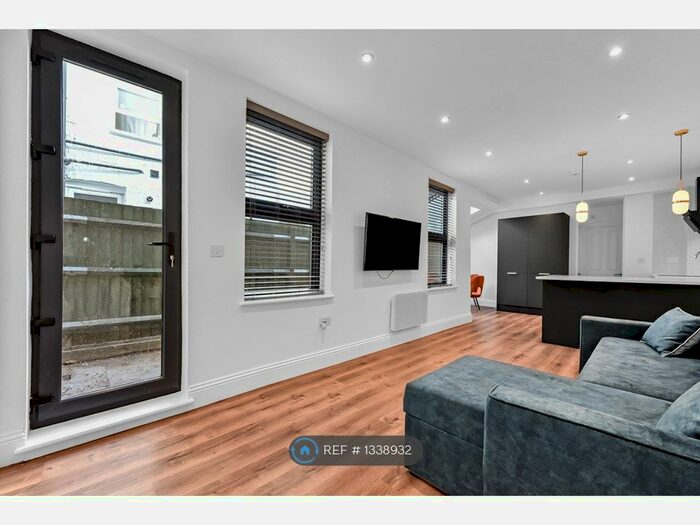 1 Bedroom Flat To Rent In Lea Bridge Road, London, E10