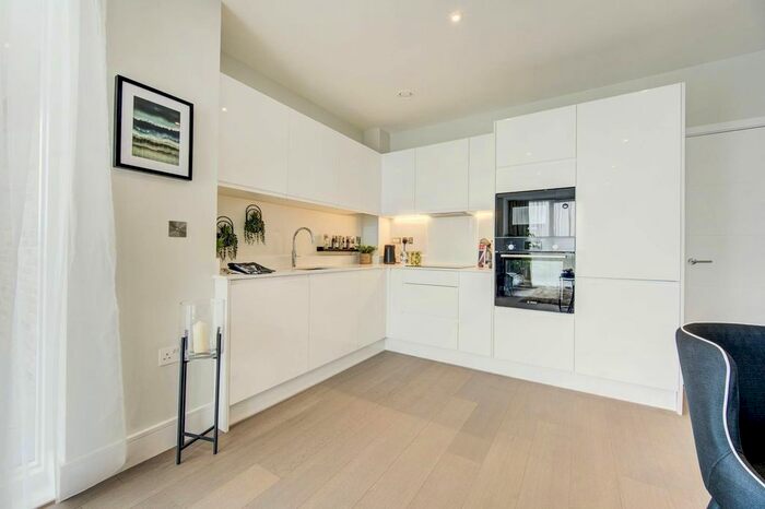 1 Bedroom Flat For Sale In Bookbinder Point, Acton, W3