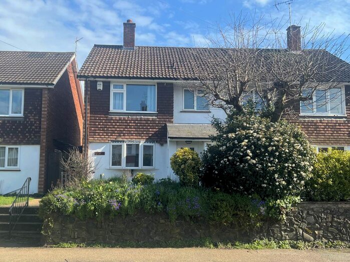 3 Bedroom Semi-Detached House To Rent In Western Road, Brentwood, CM14