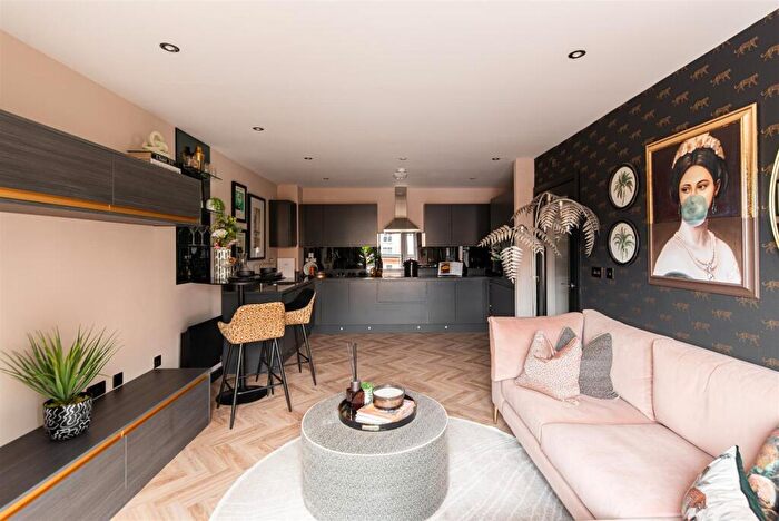 2 Bedroom Apartment To Rent In Greensfield Close, Gateshead Quayside, Tyne And Wear, NE8