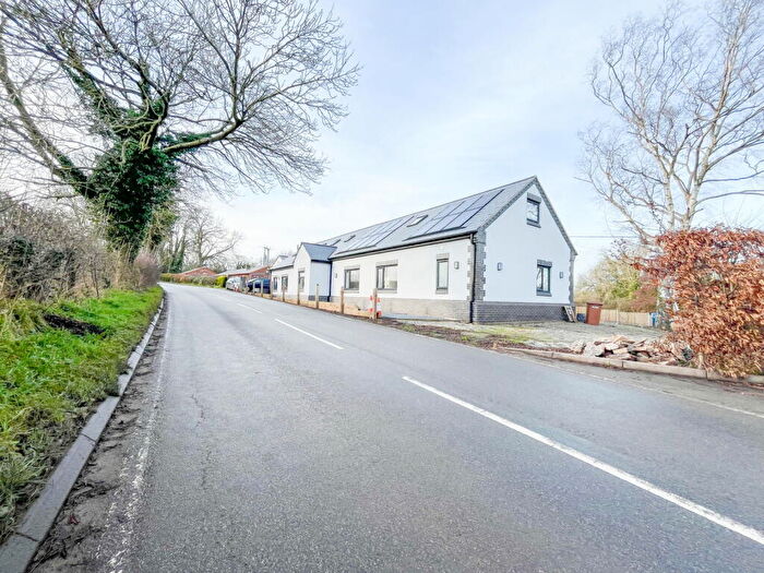 5 Bedroom Detached House For Sale In Woodholme, Kirby Lane, Leicester., LE9