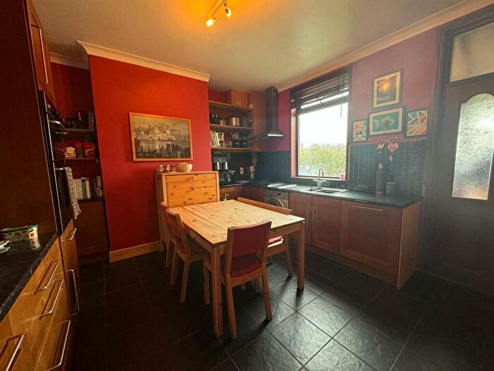 3 Bedroom Terraced House For Sale In Middleton Avenue, Rothwell, Leeds, LS26