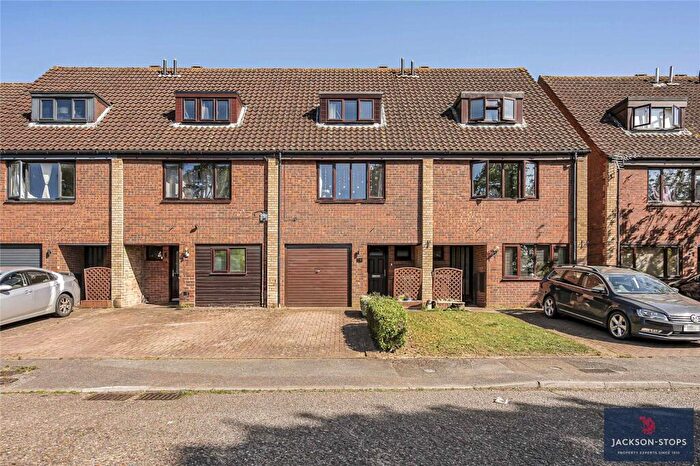 3 Bedroom Town House For Sale In Armstrong Close, Newmarket, Suffolk, CB8