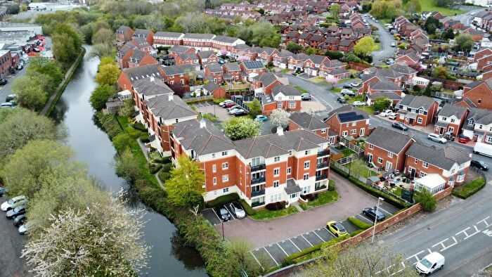 2 Bedroom Apartment For Sale In Luanne Close, Cradley Heath, B64