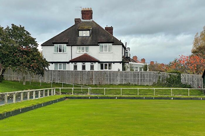 4 Bedroom Semi Detached House For Sale In Hartley Avenue, Whitley Bay, Tyne And Wear, NE26