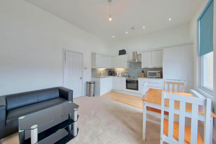 2 Bedroom Flat To Rent In Kingston Road, South Wimbledon, SW19