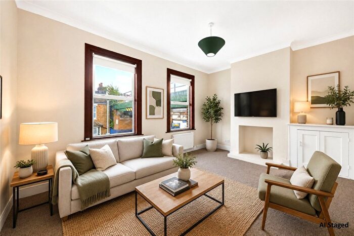 1 Bedroom Flat For Sale In Pevensey Road, Forest Gate, London, E7