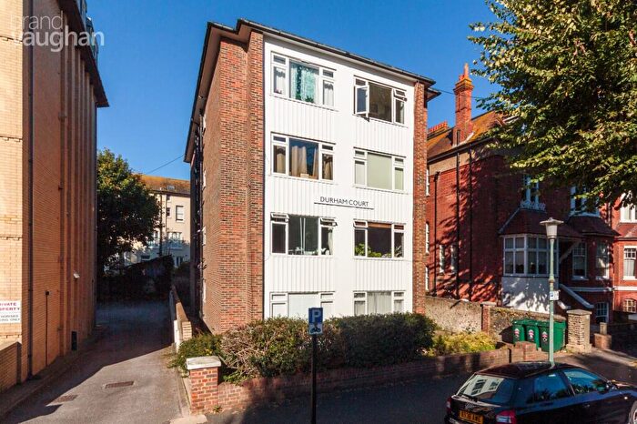 Flat To Rent In Durham Court, Fourth Avenue, Hove, East Sussex, BN3