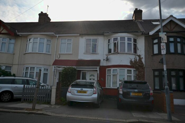 3 Bedroom Terraced House To Rent In Reynolds Avenue, Chadwell Heath, Romford, RM6