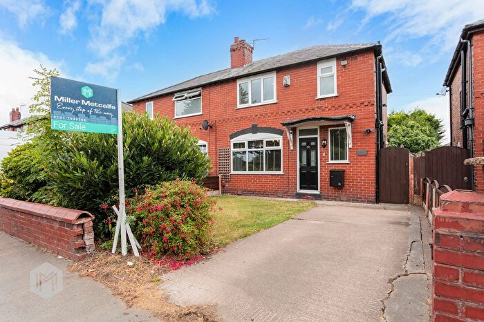 3 Bedroom Semi-Detached House For Sale In Bolton Road, Swinton, M27