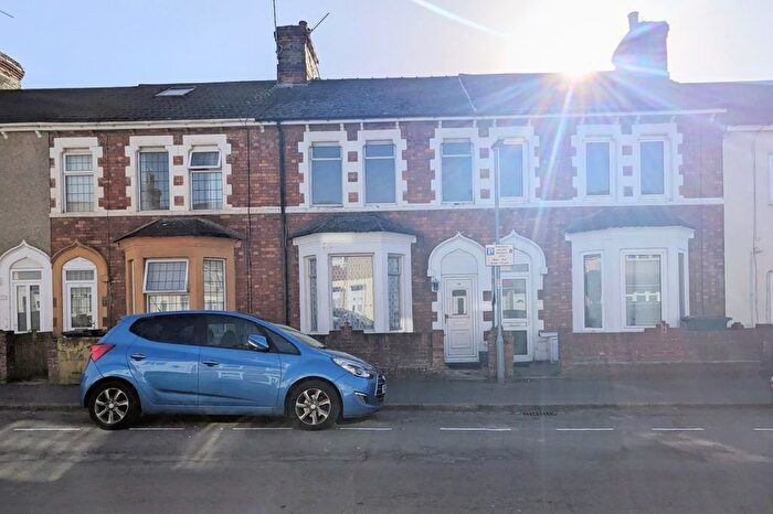 3 Bedroom Terraced House For Sale In Theobald Street, Swindon, SN1