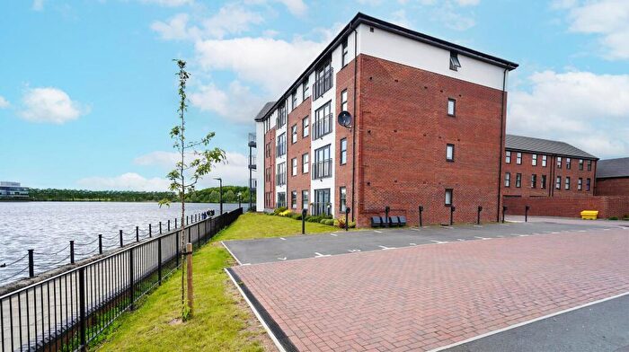 2 Bedroom Apartment For Sale In Dove Mews, Lakeside, Doncaster, DN4