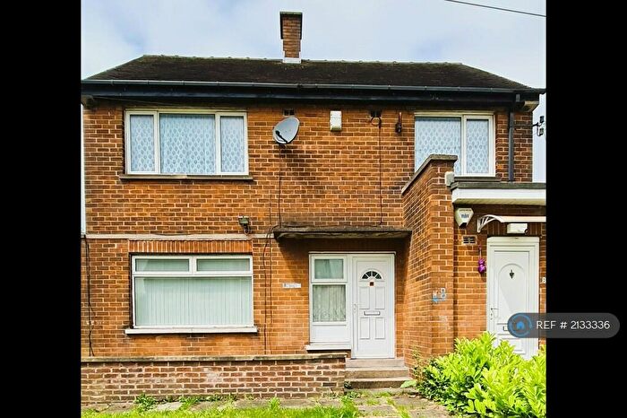 3 Bedroom Semi-Detached House To Rent In Trenholme Avenue, Bradford, BD6