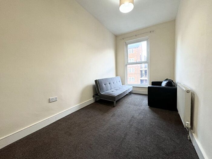 4 Bedroom Maisonette To Rent In Malden Road, Kentish Town, NW5