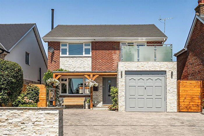 4 Bedroom Property For Sale In Glebe Road, Poole, BH16