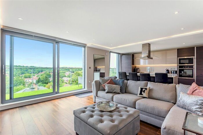 1 Bedroom Flat For Sale In Station Road, Barnet, EN5