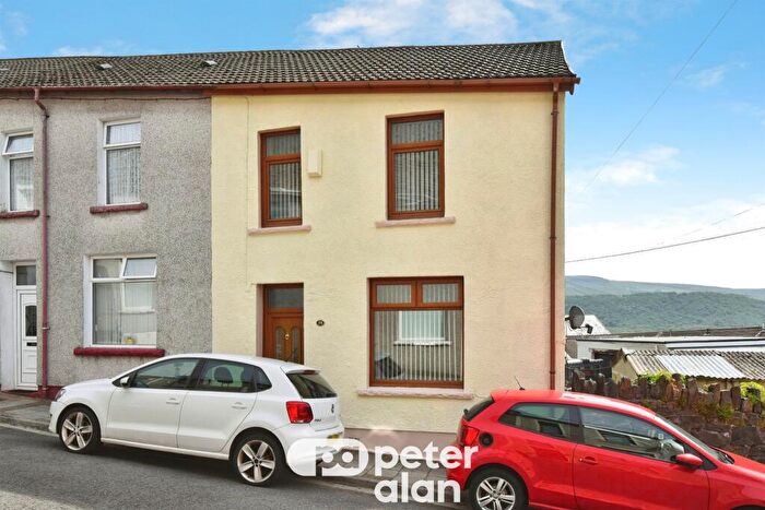 3 Bedroom End Of Terrace House For Sale In Pleasant View Street, Godreaman, Aberdare, CF44