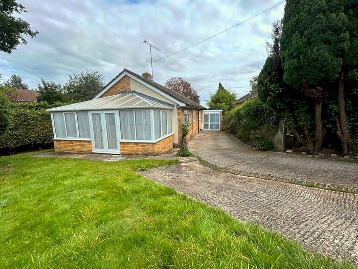 3 Bedroom Bungalow To Rent In Cressex Close, Binfield, Bracknell, Berkshire, RG42