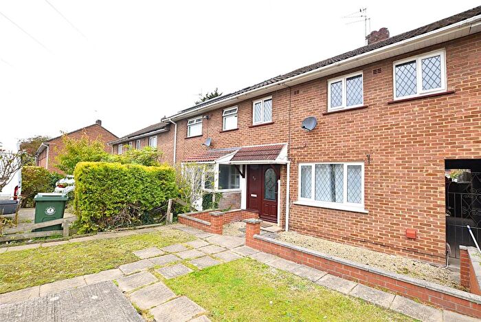 3 Bedroom Terraced House To Rent In Whittington Road, Bristol, Somerset, BS16