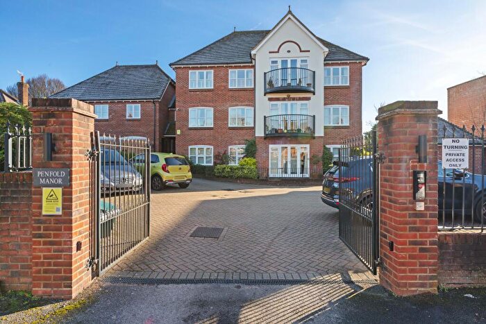 2 Bedroom Flat For Sale In High Street, Haslemere, GU27