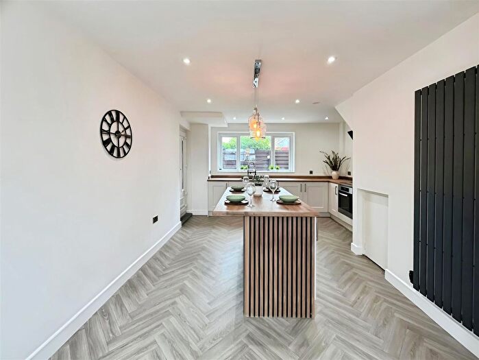 3 Bedroom Property To Rent In Prince Of Wales Close, South Shields, NE34