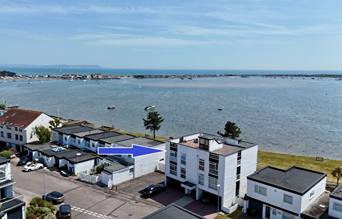 2 Bedroom Apartment For Sale In Waterside, Mudeford, BH23