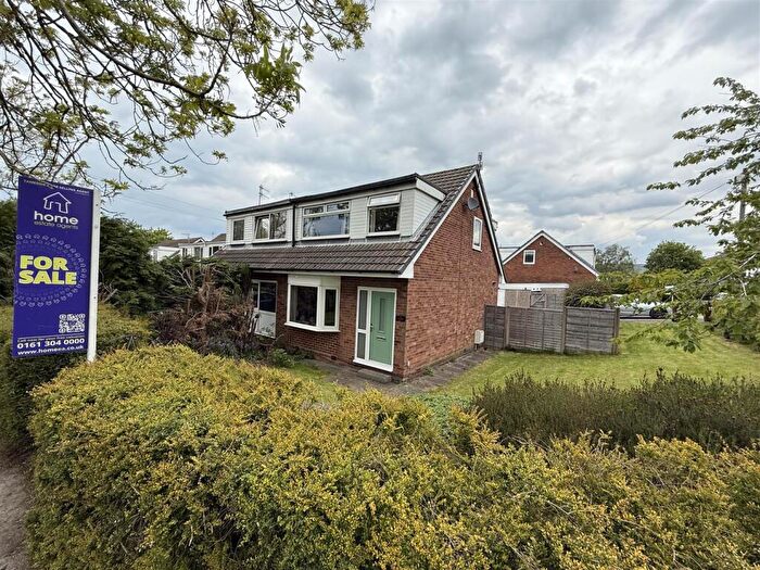 3 Bedroom Semi Detached House For Sale In Brushes Road, Stalybridge, SK15