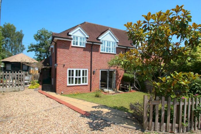 3 Bedroom Semi-Detached House To Rent In Atherton Road, Hungerford, Berkshire, ., RG17