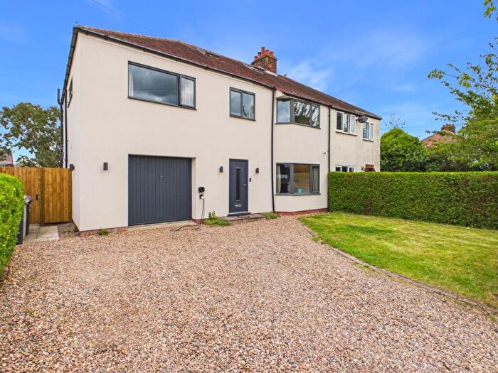 4 Bedroom Semi-Detached House For Sale In Mill Lane, Woodhall Spa, LN10