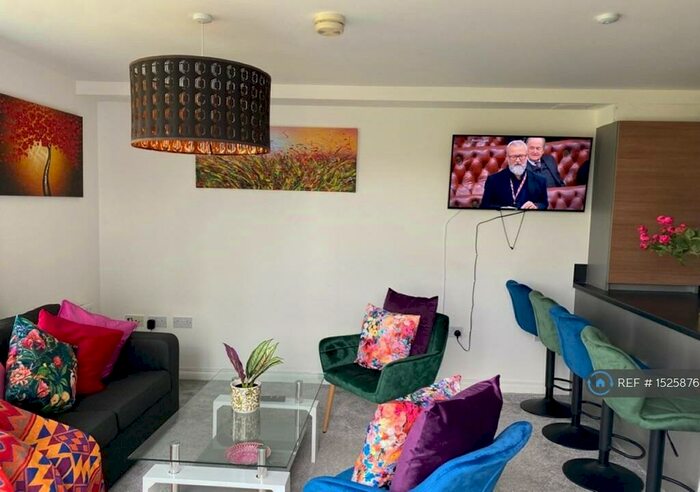 2 Bedroom Flat To Rent In Maltings Close, Cambridge, CB5