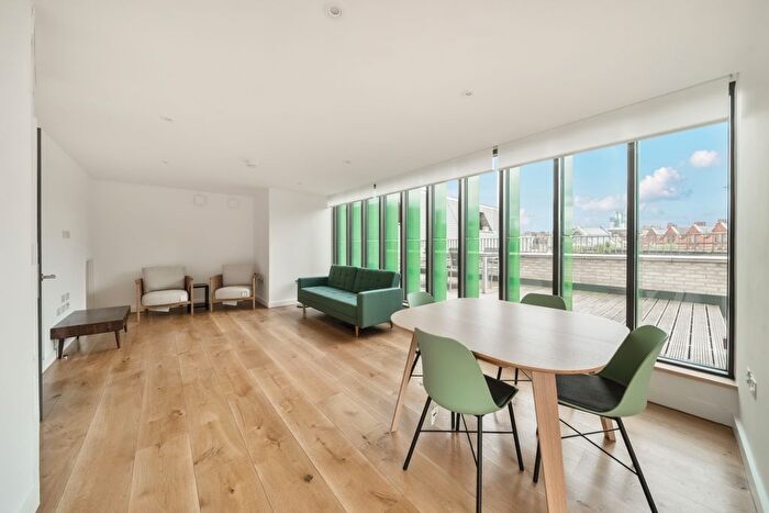 2 Bedroom Flat To Rent In Pontifex Wharf, Borough, SE1