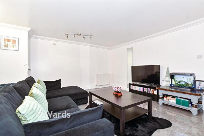 1 Bedroom Flat For Sale In St. George's Square, Maidstone, Kent, ME16