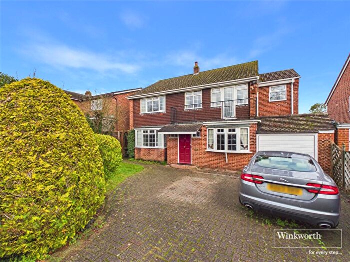 4 Bedroom Detached House To Rent In Clevedon Road, Tilehurst, Reading, Berkshire, RG31