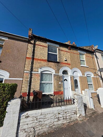 3 Bedroom Terraced House To Rent In Kitchener Road, Rochester, ME2