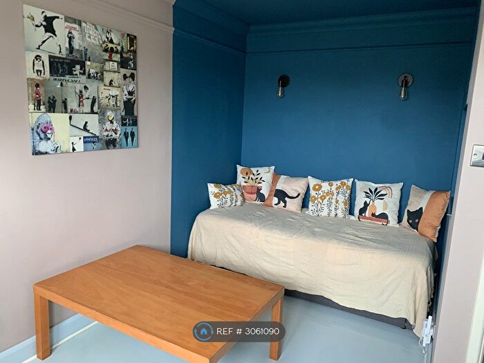 1 Bedroom Flat To Rent In London Road, Hertford, SG13