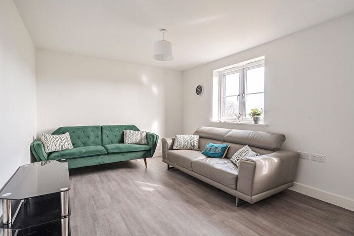 1 Bedroom Flat For Sale In Barton Way, Dartmouth, South Hams, TQ6