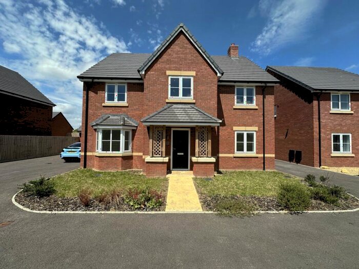 5 Bedroom Detached House To Rent In Willow Close, Tewkesbury, GL20