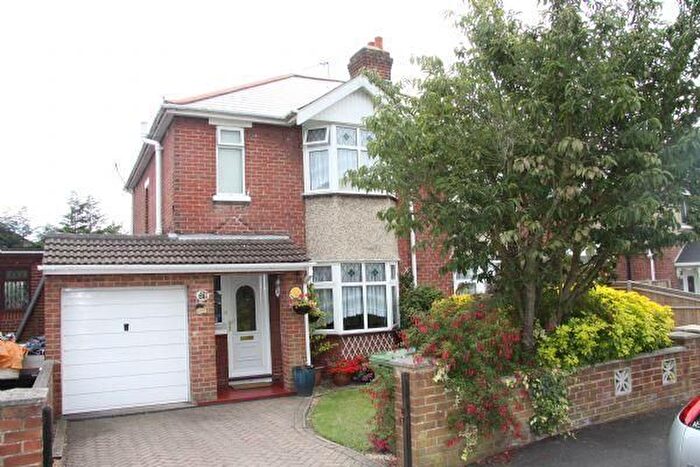3 Bedroom Semi Detached House To Rent In Stanton Road, Regents Park, Southampton, SO15