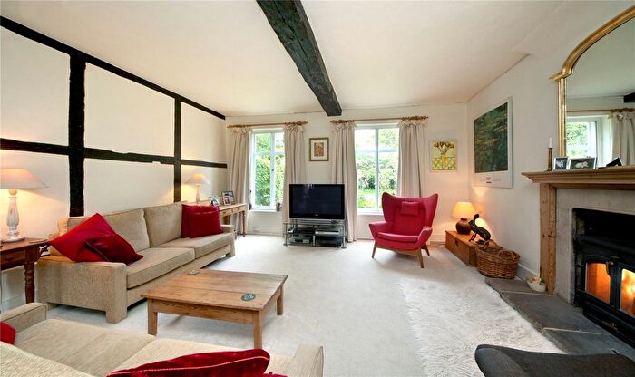 6 Bedroom Detached House For Sale In Scarletts Lane, Kiln Green, Reading, Berkshire, RG10