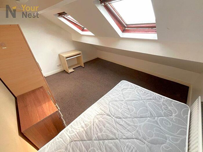 5 Bedroom End Of Terrace House To Rent In Westfield Road, Hyde Park, Leeds, LS3