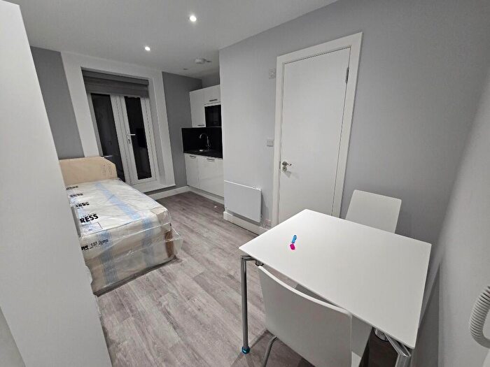 Studio To Rent In Alexandra Grove, London, N4