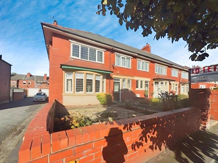 2 Bedroom Apartment To Rent In Kingsway, Lytham St. Annes, Lancashire, FY8