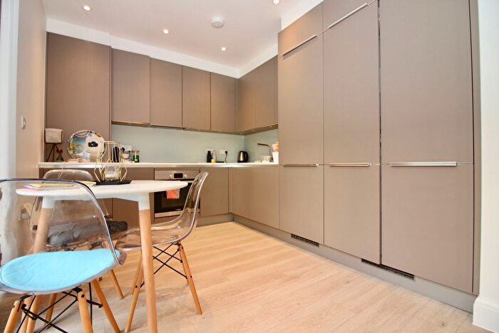 1 Bedroom Flat To Rent In Crouch End Hill, Crouch End, London, N8